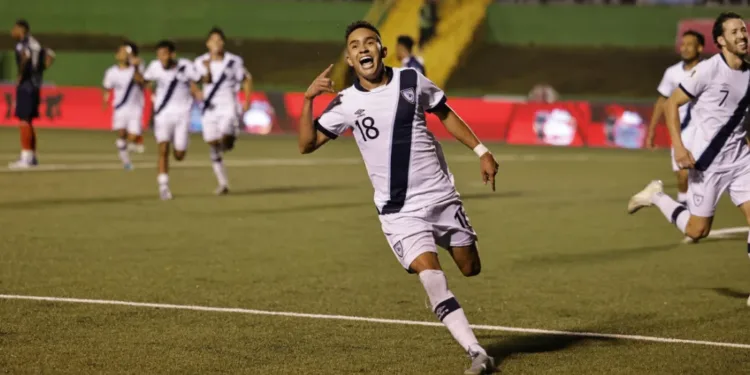 Guatemala remonta, golea y sueña con el Mundial 2026