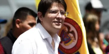 Senador y precandidato colombiano resulta herido en atentado armado durante acto proselitista en Bogotá