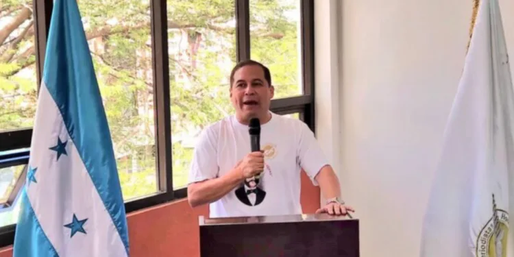 Presidente del Colegio de Periodistas alerta sobre creciente hostigamiento militar a la prensa en Honduras