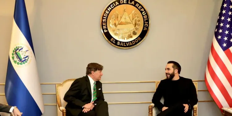 EEUU reafirma alianza con El Salvador tras reunión entre subsecretario de Estado y Bukele