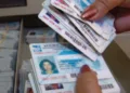 Honduras: Reforma del oficialismo permitiría a terceros reclamar documentos de identidad en el extranjero y enciende alarma en año electoral