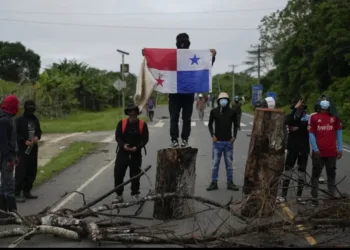 Gremios periodísticos condenan agresiones a periodistas durante cobertura en Bocas del Toro