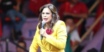 Rixi Moncada, candidata presidencial por el partido oficialista Libertad y Refundación (Libre).