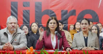 Rixi Moncada, al centro, candidata presidencial de Libre en Honduras, denuncia un presunto plan de fraude (imagen tomada de redes sociales).