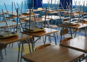 Alcaldes hondureños denuncian incumplimiento del Gobierno en entrega de fondos para reparar escuelas