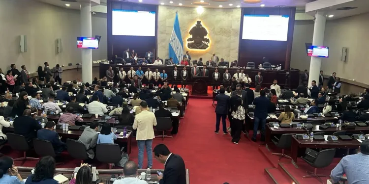 La CICIH en el limbo: Congreso hondureño estancado entre acusaciones cruzadas del oficialismo y la oposición