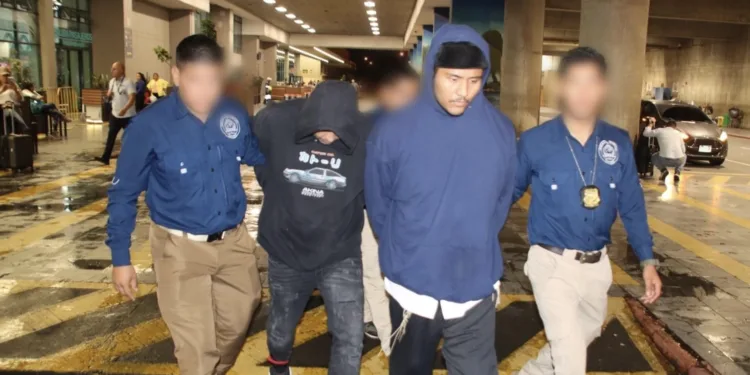 El Salvador extradita a Guatemala a integrante de secta ultraortodoxa acusado de abuso de menores