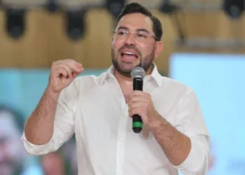 El diputado hondureño Jorge Cálix ahora se sube al ring con el consejero electoral oficialista y lo llama esbirro