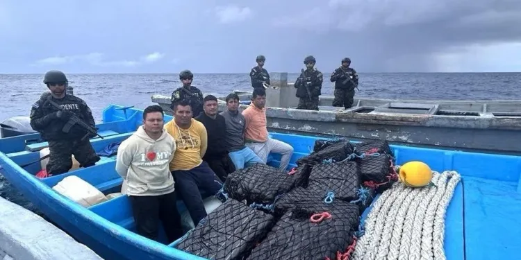 El Salvador incauta 6.3 toneladas de cocaína en alta mar