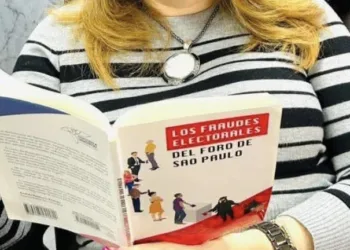 Alejandro Peña Esclusa libera derechos de su libro sobre fraudes electorales para Honduras en medio de polarización política previa a comicios 2025