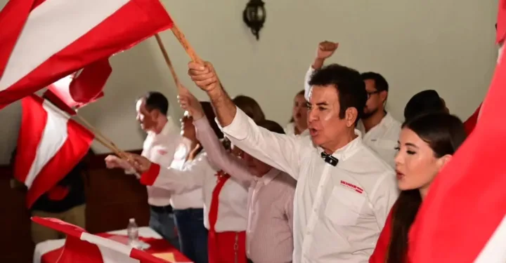 Oficialismo en Honduras está en pánico electoral y por eso ataca y busca sabotajes, dice candidato liberal