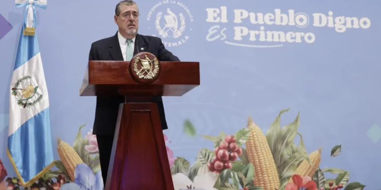 Presidente de Guatemala llama a la paz en Medio Oriente; Costa Rica y Panamá se pronuncian en el mismo sentido