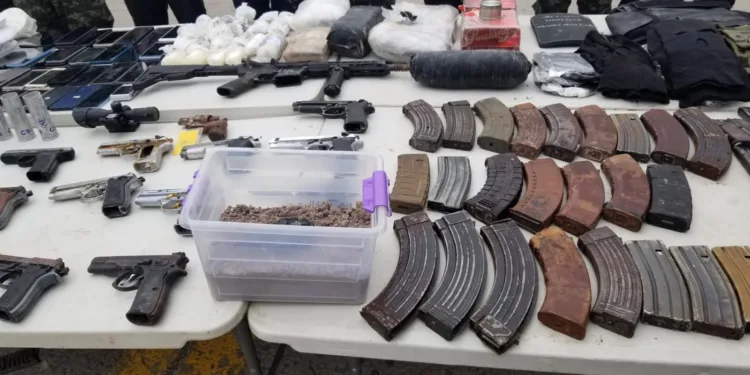Decomisan armas, droga y equipos prohibidos en una prisión hondureña