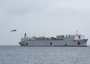 Barco hospital de la marina estadounidense llega a Panamá con misión humanitaria