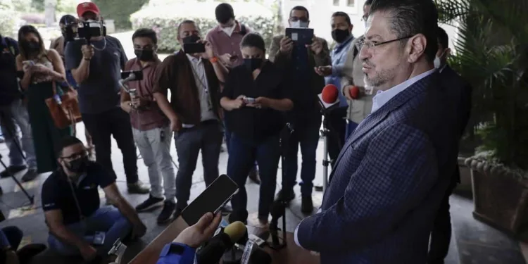 Sala Constitucional de Costa Rica condena al Estado por violar derechos de periodistas en conferencias de prensa de la Presidencia