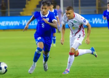 El Salvador clasifica a la ronda final de la eliminatoria mundialista con un pálido empate ante Surinam