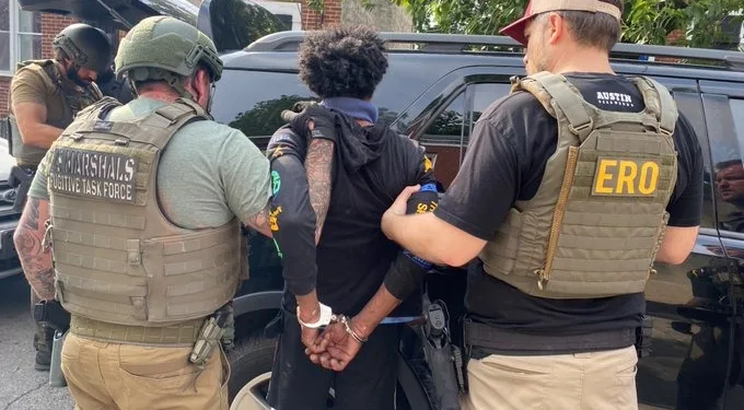 Redadas del ICE en Los Ángeles dejan 30 hondureños detenidos durante la noche del jueves