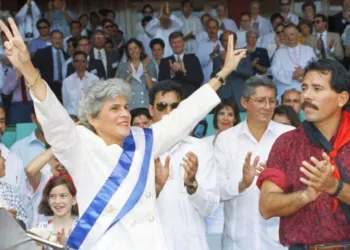 Fallece exiliada Violeta Barrios de Chamorro, expresidenta de Nicaragua
