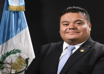 Denuncian a expresidente del Congreso de Guatemala por presunta red de corrupción