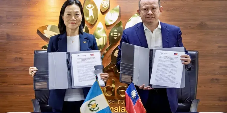 Taiwán refuerza su apoyo a Guatemala con donación de 45 vehículos al Ministerio de Desarrollo Social