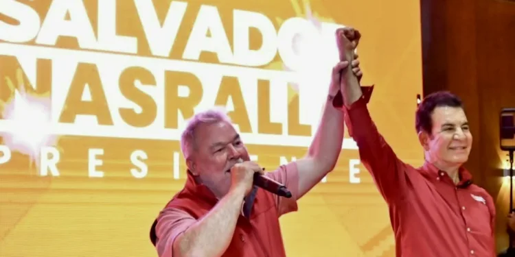 Liberales arremeten contra candidata presidencial oficialista hondureña y la vinculan con corrupción de fondos estatales