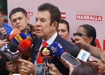 Nasralla denuncia maniobras del oficialismo de Honduras para desviar atención en escándalos de corrupción