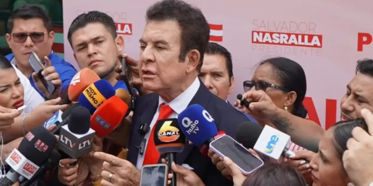 Nasralla denuncia maniobras del oficialismo de Honduras para desviar atención en escándalos de corrupción