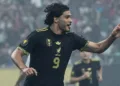 El mexicano Raúl Jiménez celebra su gol, que le dio al Tri el empate 1-1 contra Estados Unidos en el final de la Copa Oro. México ganó 2-1.