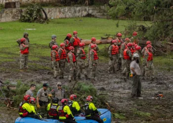 Sube a 105 la cifra de fallecidos por las inundaciones en Texas