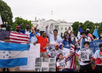 Presidenta de Honduras reconoce el duro golpe del fin del TPS y trata de transmitir apoyo a migrantes afectados