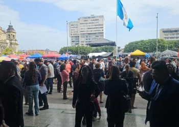Sismo de magnitud 5.6 obliga a evacuar edificios en Ciudad de Guatemala
