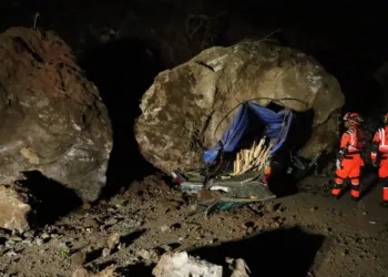 Guatemala: al menos dos muertos por sismos mientras continúan réplicas y se busca recuperar la normalidad