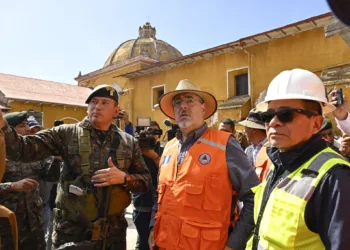Presidente Arévalo supervisa daños por sismos y coordina respuesta en Santa María de Jesús