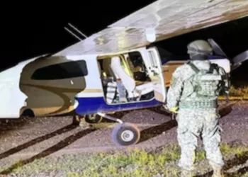 Bukele niega vínculo de El Salvador con avioneta interceptada y exige rectificación del secretario de Seguridad de México