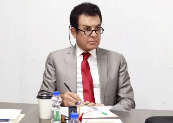 Candidato liberal critica postura de las Fuerzas Armadas y promete neutralidad si llega a la presidencia de Honduras