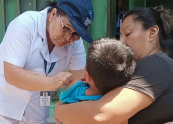Salud niega repunte de enfermedades prevenibles por vacuna y reporta descenso de casos en El Salvador