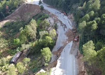 Habilitan paso provisional en carretera en Honduras cerca de paso trifronterizo con Guatemala y El Salvador
