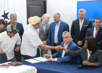 Gobierno de Panamá y gremios docentes acuerdan fin de huelga y retorno a clases el lunes 14 de julio