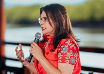 La candidata oficialista hondureña no participará en debates y su partido respalda su decisión