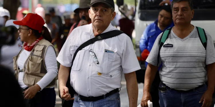 Más multas a dirigentes sindicales en Guatemala por paro de maestros; protestas continúan