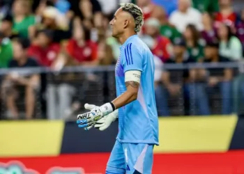 Newell’s oficializa salida de Keylor Navas y dice que le apuesta a objetivos colectivos por sobre los individuales