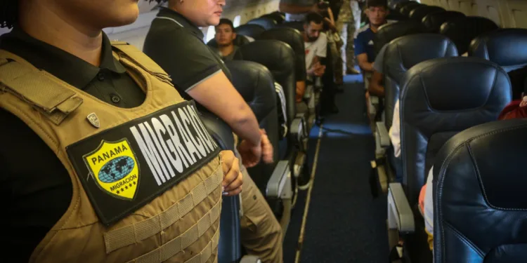 Extranjeros en Panamá deben actualizar su domicilio o enfrentar multas y deportación, dicen autoridades