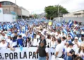 Miles de nacionalistas marchan en Tegucigalpa bajo la consigna “¡Democracia sí, familiones no!”