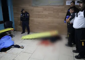 Guatemala: 7 muertos y 13 heridos en ataque armado durante velorio en funeraria de la capital