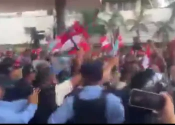 Caos en el Congreso de Honduras: Violencia durante protesta opositora deja un herido y varios diputados agredidos