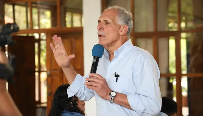 Embajada China en Honduras amenaza a candidato nacionalista  por promesa de retomar lazos con Taiwán