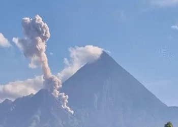 Volcán Santiaguito registra hasta 5 explosiones por hora en Guatemala
