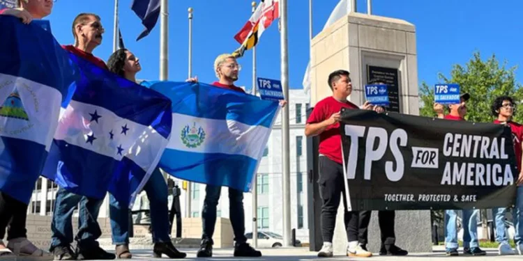 Comienza la cuenta regresiva para 45 mil migrantes de Nicaragua y Honduras tras la eliminación del TPS