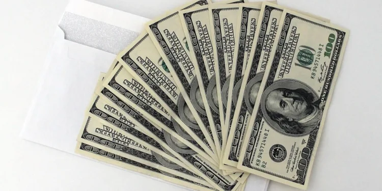 Remesas rompen récord en Centroamérica pese a la ofensiva antiinmigrante y anuncio de un nuevo impuesto en Estados Unidos