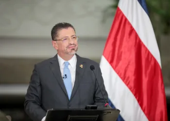 Presidente costarricense descarta reelección indefinida para su país
